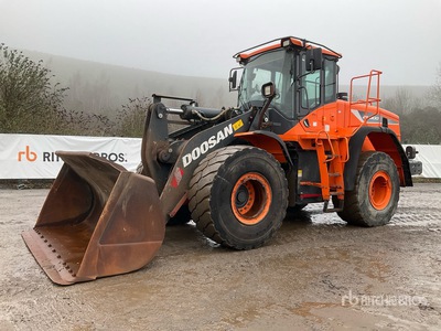 2019 Doosan DL300-5 Wheel Loader