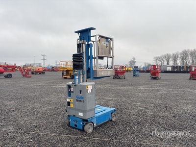 2015 Genie GR-12 Vertical Mast Lift