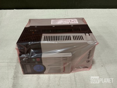 (5) Allen Bradley PowerFlex 523 AC Drives