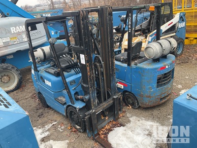 Mitsubishi FGC25K 4350 lb Cushion Tire Warehouse Fork Lift, 5K Forklift (Inoperable)