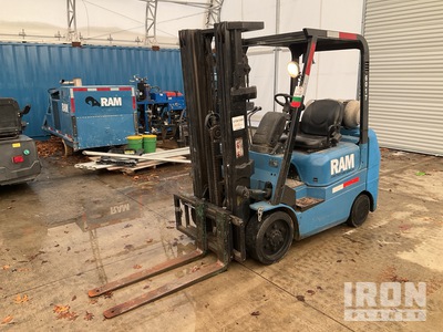 Mitsubishi FGC25K 4700 lb Cushion Tire Carrelli Elevatori