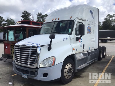 2016 Freightliner Cascadia 6x4 T/A Sleeper Truck Tractor