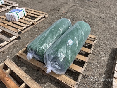 Quantity of (2) Artificial Grass Turf 49.2 Ft X 3.3 Ft