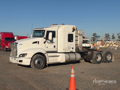 2011 Kenworth T660 6x4 Cabina con cuccetta per trattore stradale