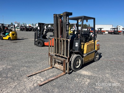 2000 Yale 5000 lb Pneumatic Tire Wózek widłowy