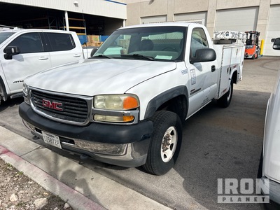 2002 GMXX C-2500CC 4x2 Utility Truck (Inoperable)