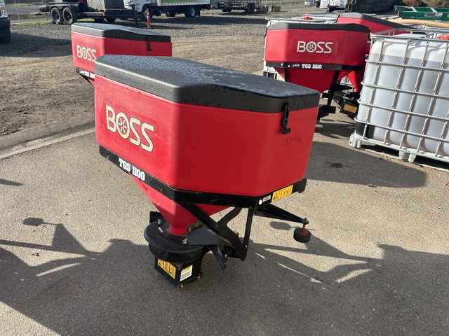 Boss TGS 1100 Electric Salt Spreader - Fits Truck