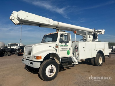1999 Altec AM855 55 ft on 2000 International 4800 4x4 Bucket Truck