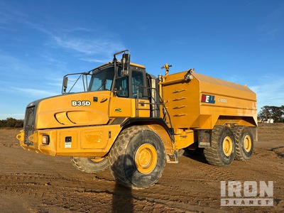 2013 Bell B35D WT 8000 gal 6x6 Articulated Water Truck