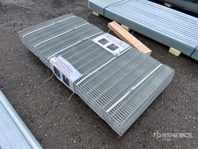 Quantity of (50) 36 in x 72 in 12 Gauge Galvanized Steel Garden Mesh Altro materiale