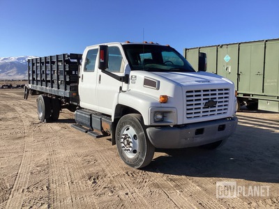 2006 Chevrolet 6500 Flatbed Truck