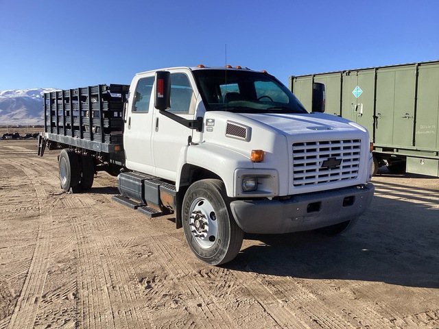 2006 Chevrolet 6500 Flatbed Truck