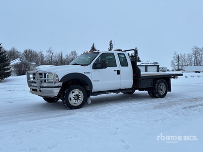 2006 Ford F-450 XLT 4x4 Extended Cab Flatbed Truck