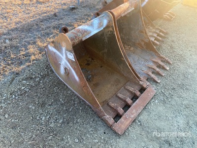 22 in Digging Excavator Bucket
