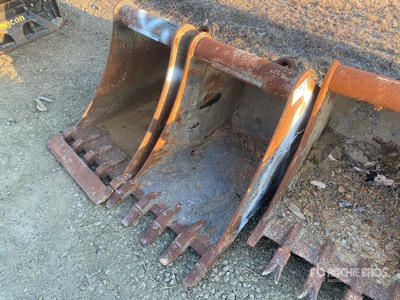 21 in Digging Excavator Bucket