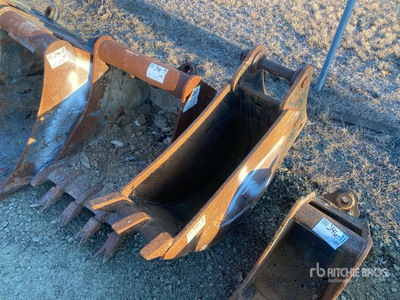 12 in Digging Excavator Bucket