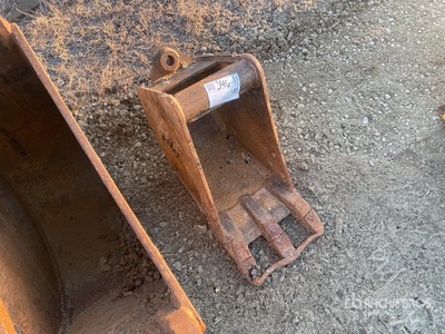 11 in Digging Excavator Bucket