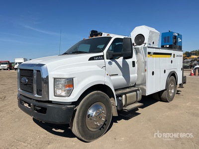 2017 Ford F-750 4x2 Service Truck