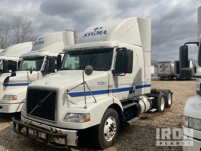 2014 Volvo VNM 6x4 T/A Sleeper Truck Tractor