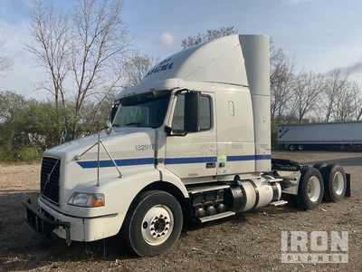 2014 VOLVO VNR64T 6x4 T/A Sleeper Truck Tractor (Inoperable)