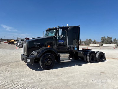 2006 Kenworth T800 6x4 T/A Sleeper Truck Tractor