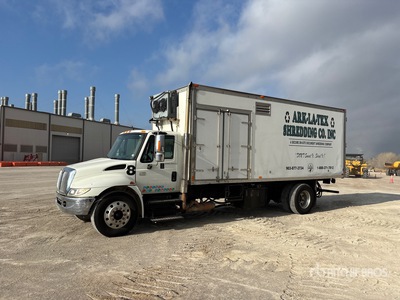 2007 International 4300 4x2 Mobiler Zerkleinerungswagen