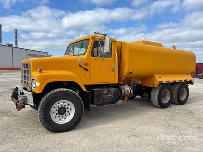 1990 International 2574 6x4 Autocarro per acqua