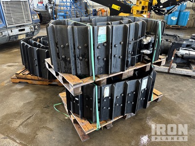 Berco of America Inc CA1045/40/560 Set Of Tracks Dozer Attachment (Unused)