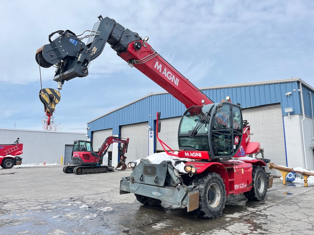 2017 Magni RTH5.25 SH-D/C Rotating Telehandler