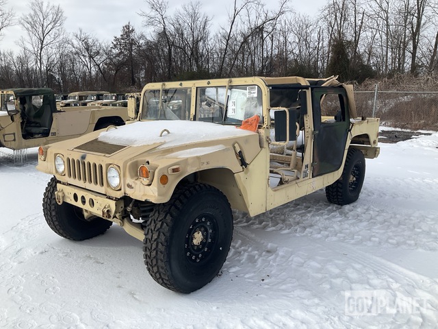 2008 AM General M1097R1 HMMWV 4 Door Soft Top w/Truck Body