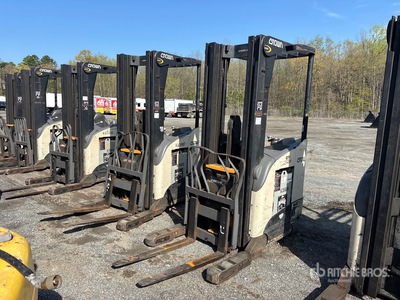 2022 Crown RR5725-35 3500 lb Reach Truck