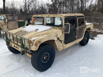2008 AM General M1097R1 HMMWV 4 Door Soft Top w/Truck Body