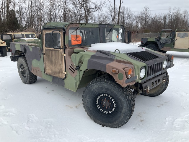 2006 AM General M1097R1 HMMWV 2 Door Soft Top w/Truck Body