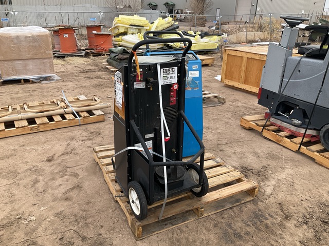 (1) Air Service Machine & (1) Recovery-Recycling-Recharging Unit