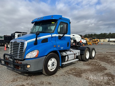 2017 Freightliner Cascadia 113 6x4 T/A Day Cab Truck Tractor