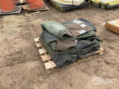 (2) 12470989-1 Fitted Vehicular Cab Covers