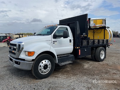 2015 Ford F-650 XL 4x2 Attenuator Truck
