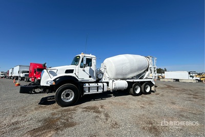 2015 Mack GU813 6x4 Mixer Truck