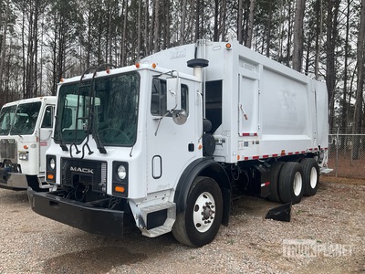 2006 Mack MRU 6x4 Front Loader Waste Collection Truck