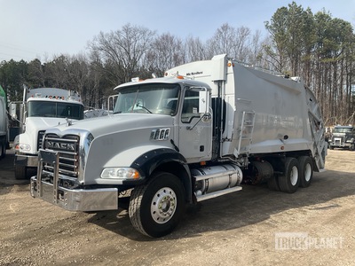 2009 Mack GU813 6x4 Rear Loader Waste Collection Truck