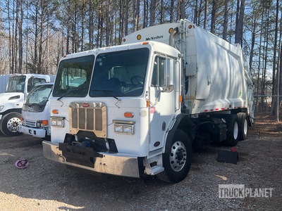 2013 Peterbilt 320 6x4 Rear Loader Waste Collection Truck