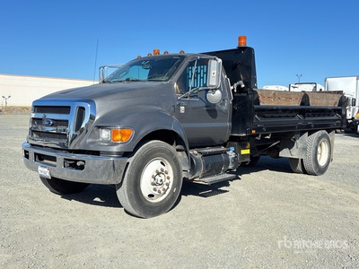 2011 Ford F-750 XL 4x2 S/A Dump Truck