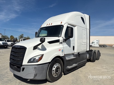 2020 Freightliner Cascadia 126 6x4 T/A Sleeper Truck Tractor