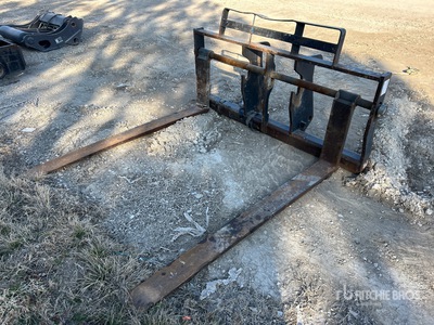 72 in Telehandler Pallet Forks - Fits Cat TL1255