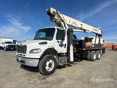 Terex BT28106 56000 lb Articulated Boom on 2014 Freightliner M2 106 6x4 Camion à Fèche