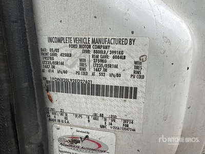 2002 Ford F-250 XL 4x2 Extended Cab Utility Truck