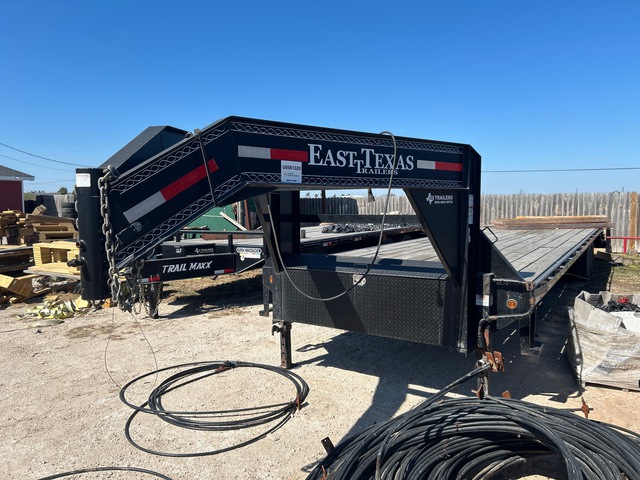 2022 East Texas 16000 lb 36 ft T/A Gooseneck Equipment Trailer
