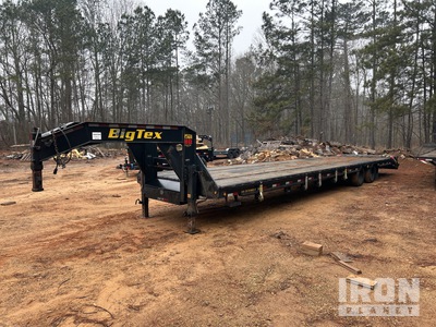 2020 Big Tex 25GN-35BK+5MR 24000 lb 40 ft T/A Gooseneck Equipment Trailer