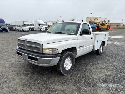 1999 Dodge Ram 2500 4x2 Utility Truck