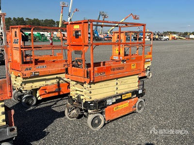 2018 JLG 1932R Electric Scissor Lift